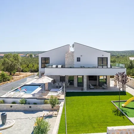 My Dalmatia - Kastel Mrkic Iii With 2 Private Heated Swimming Pools, Saunas, Jacuzzies And A Sport Court *