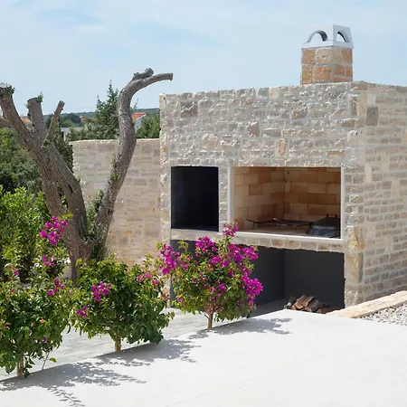 Feriehus My Dalmatia - Kastel Mrkic Iii With 2 Private Heated Swimming Pools, Saunas, Jacuzzies And A Sport Court *